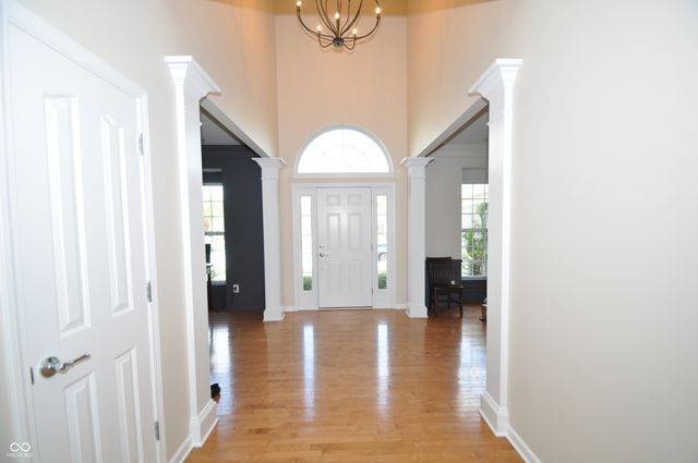 4620 Pebblepointe Pass, Zionsville, IN 46077