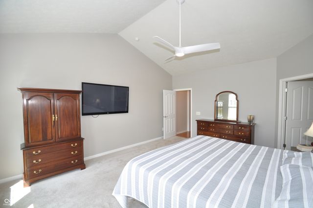4620 Pebblepointe Pass, Zionsville, IN 46077