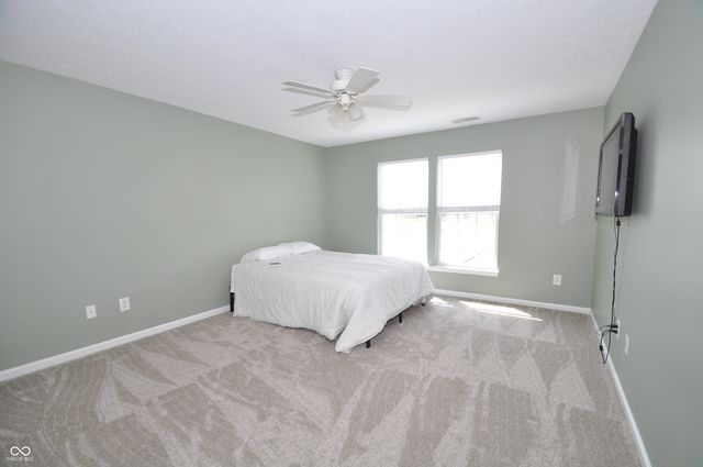 4620 Pebblepointe Pass, Zionsville, IN 46077