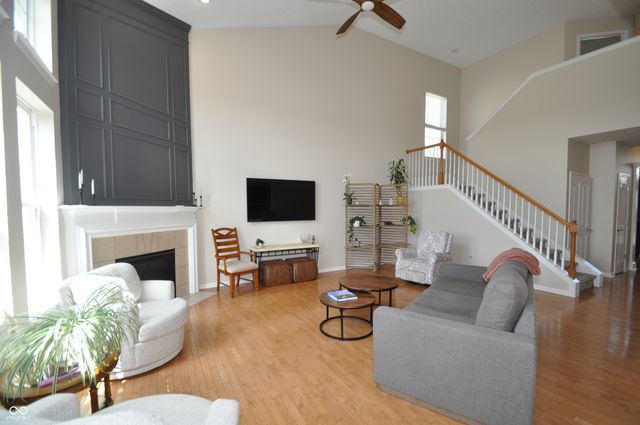 4620 Pebblepointe Pass, Zionsville, IN 46077