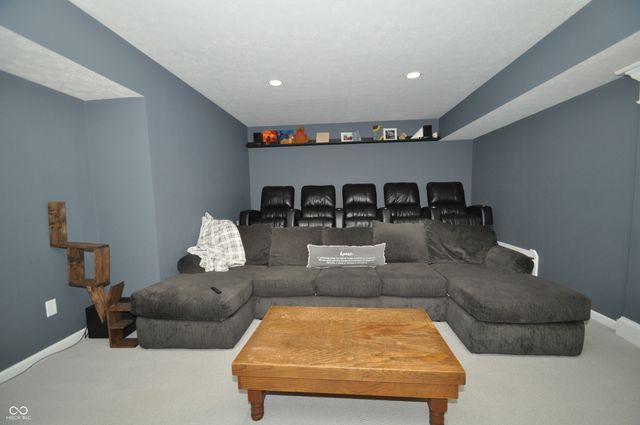 4620 Pebblepointe Pass, Zionsville, IN 46077