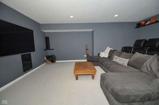 4620 Pebblepointe Pass, Zionsville, IN 46077