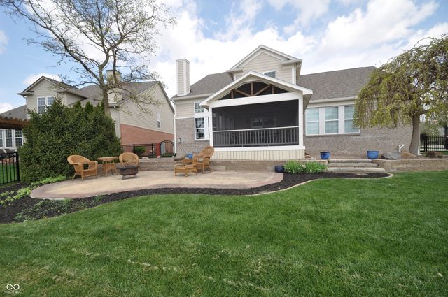 4620 Pebblepointe Pass, Zionsville, IN 46077