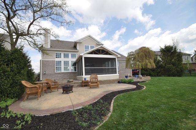 4620 Pebblepointe Pass, Zionsville, IN 46077