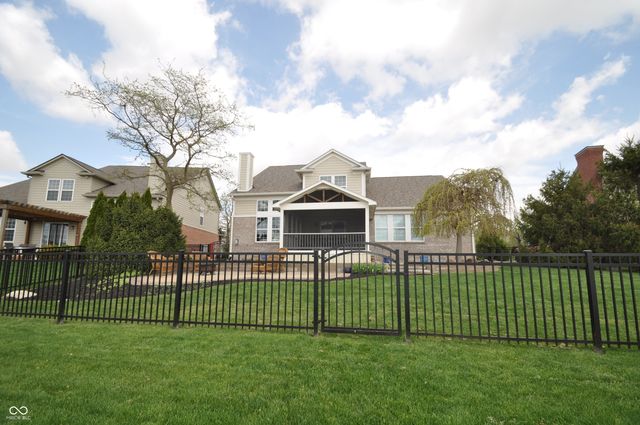4620 Pebblepointe Pass, Zionsville, IN 46077