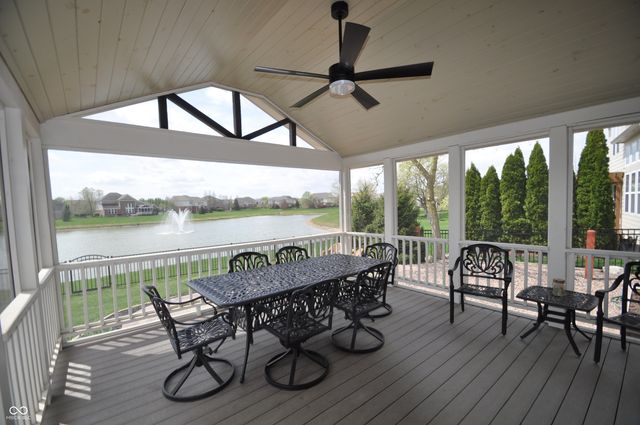 4620 Pebblepointe Pass, Zionsville, IN 46077