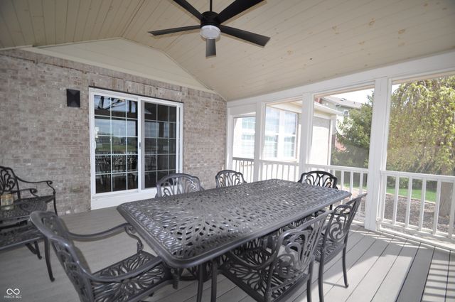 4620 Pebblepointe Pass, Zionsville, IN 46077