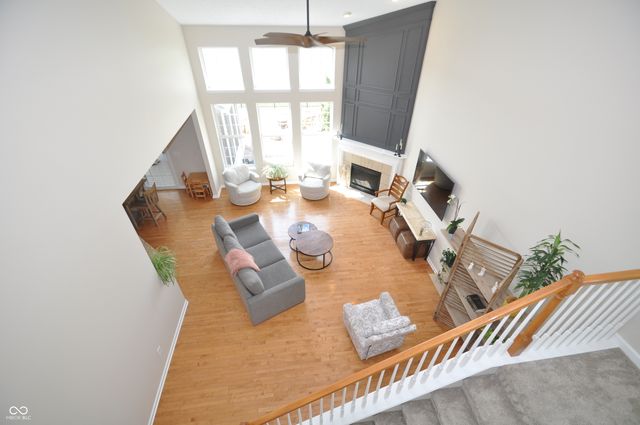 4620 Pebblepointe Pass, Zionsville, IN 46077