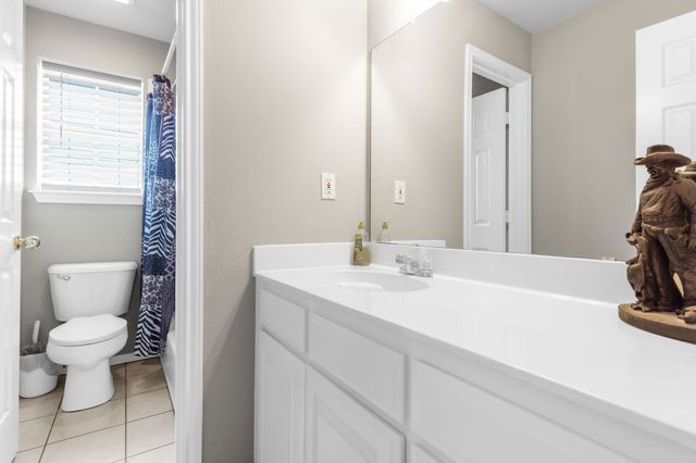 3881 Fm 815, Leonard, TX 75452