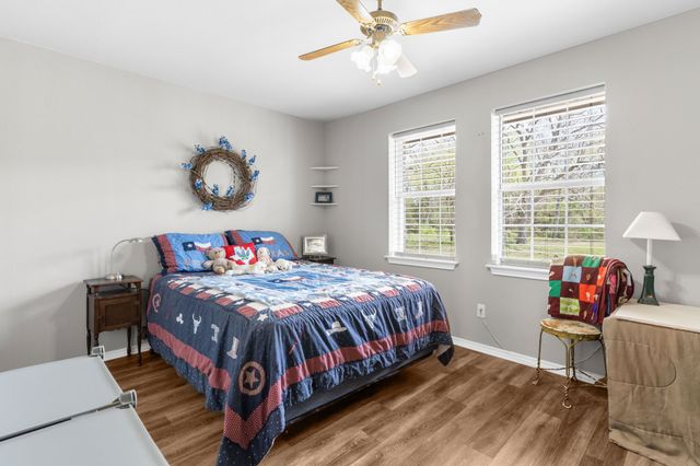 3881 Fm 815, Leonard, TX 75452