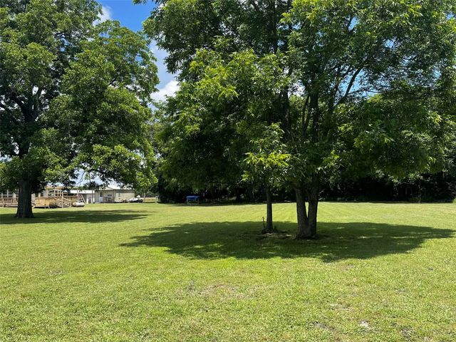 3881 Fm 815, Leonard, TX 75452