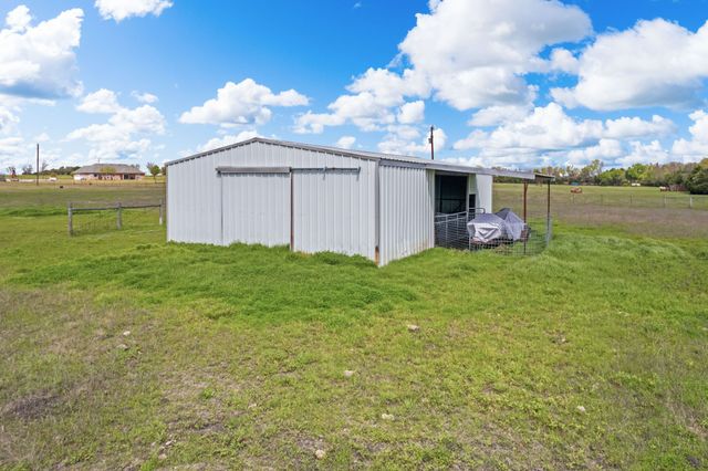 3881 Fm 815, Leonard, TX 75452