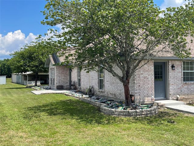 3881 Fm 815, Leonard, TX 75452