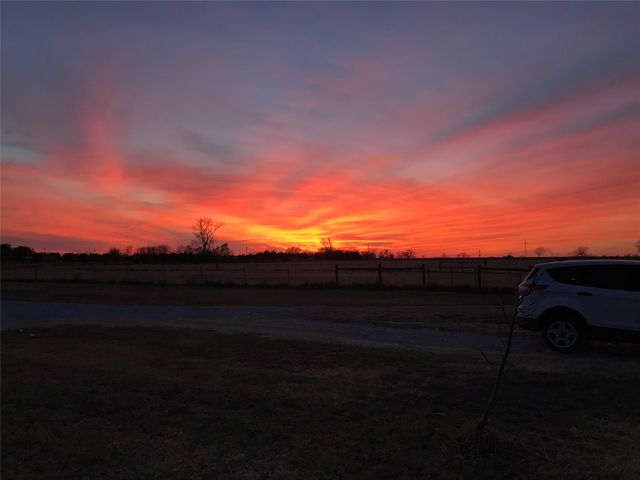 3881 Fm 815, Leonard, TX 75452
