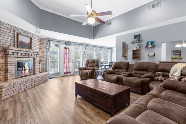 3881 Fm 815, Leonard, TX 75452