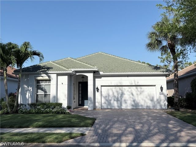 3599 Grand Cypress DR, Naples, FL 34119