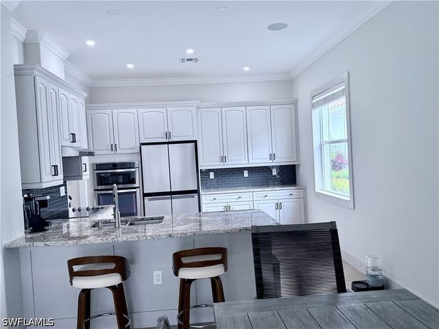 3599 Grand Cypress DR, Naples, FL 34119