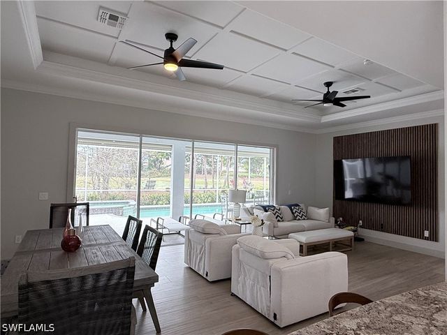 3599 Grand Cypress DR, Naples, FL 34119