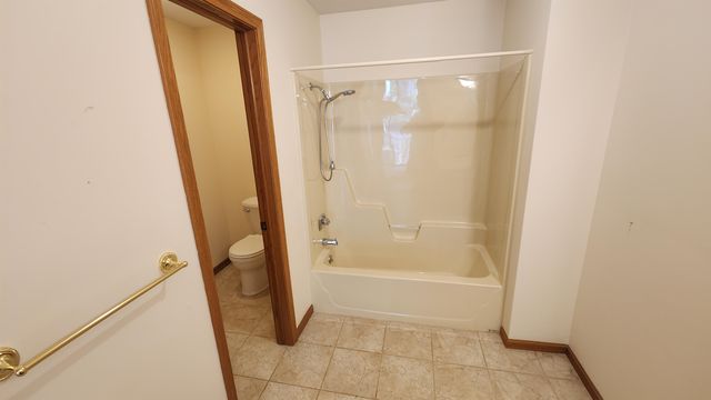 839B Fairdale Rd, Salina, KS 67401