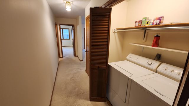 839B Fairdale Rd, Salina, KS 67401