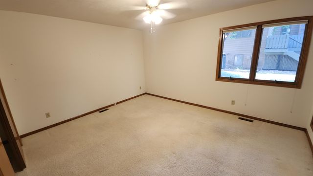 839B Fairdale Rd, Salina, KS 67401