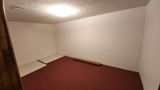 839B Fairdale Rd, Salina, KS 67401