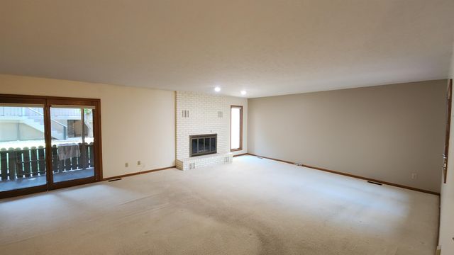 839B Fairdale Rd, Salina, KS 67401