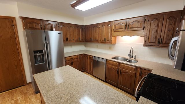 839B Fairdale Rd, Salina, KS 67401