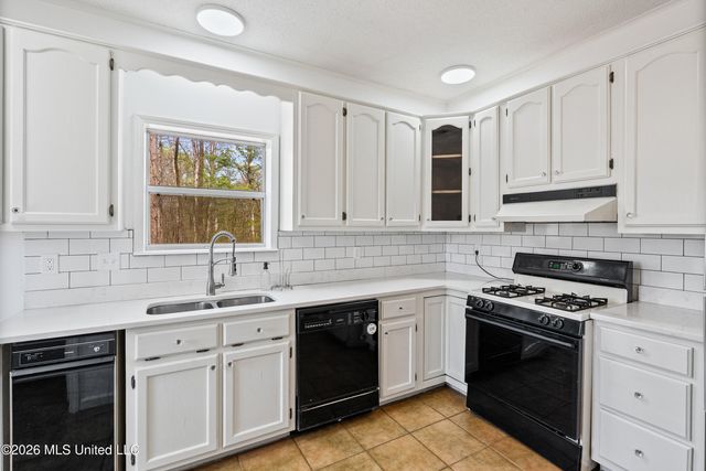 8730 College Road, Olive Branch, MS 38654