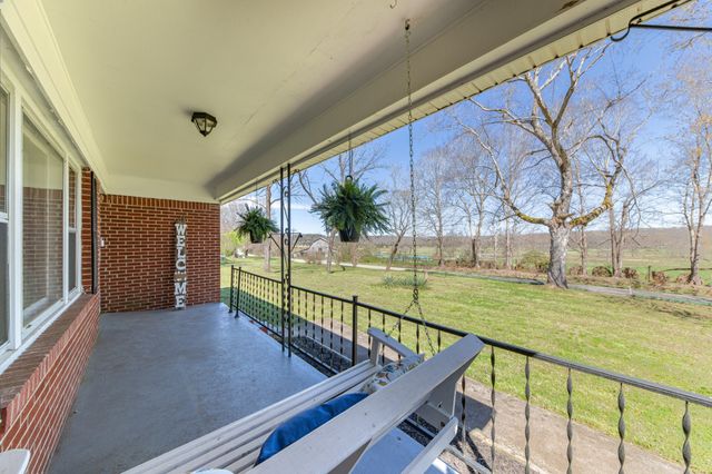 755 Briar Pond Rd, Centerville, TN 37033