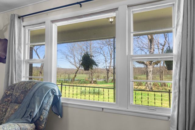 755 Briar Pond Rd, Centerville, TN 37033
