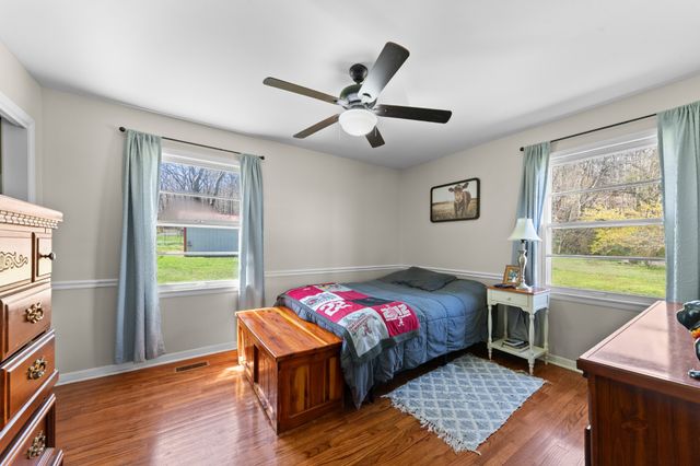755 Briar Pond Rd, Centerville, TN 37033