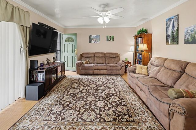 521 N Mollison, El Cajon, CA 92021