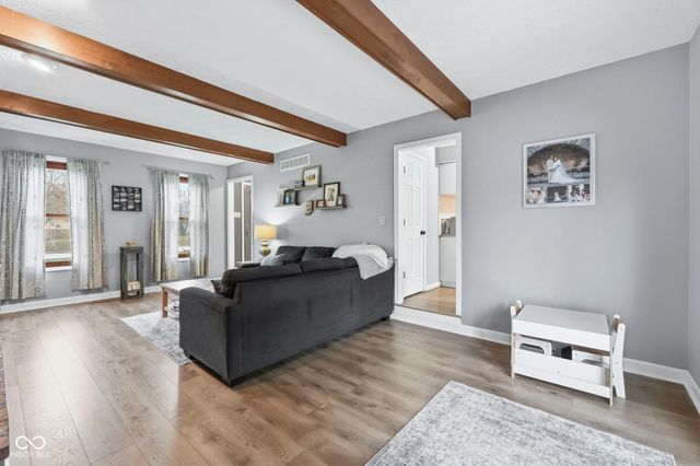 7353 Fairway Circle East Drive, Indianapolis, IN 46236