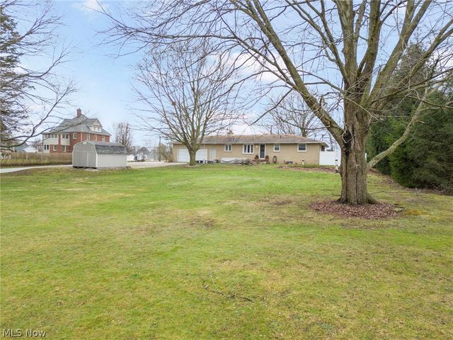 5147 Broadway Avenue NE, Louisville, OH 44641