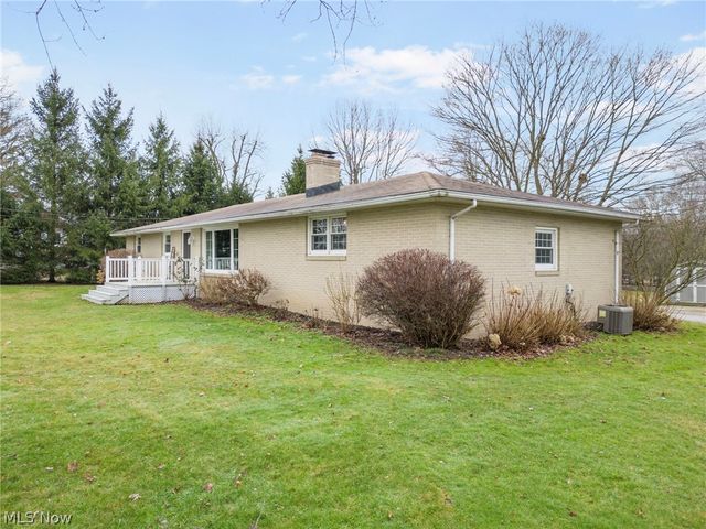 5147 Broadway Avenue NE, Louisville, OH 44641