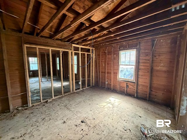 158 3rd Avenue, Chickasaw, AL 36611