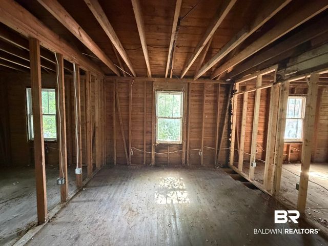 158 3rd Avenue, Chickasaw, AL 36611