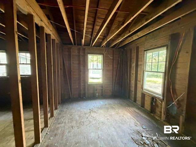 158 3rd Avenue, Chickasaw, AL 36611