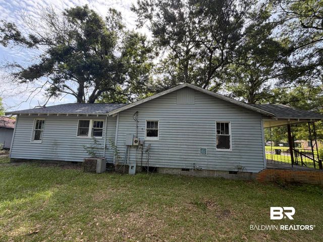 158 3rd Avenue, Chickasaw, AL 36611