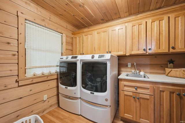 434 W Hauenstein Road, Huntington, IN 46750