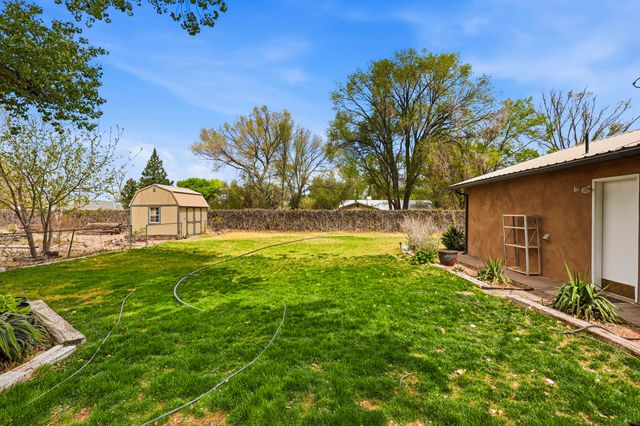 6109 Alvis Circle SW, Albuquerque, NM 87105
