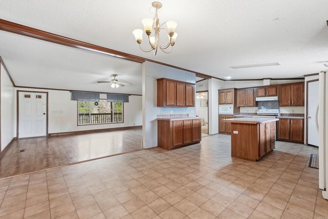 15 Aurora Lane, Vilonia, AR 72173