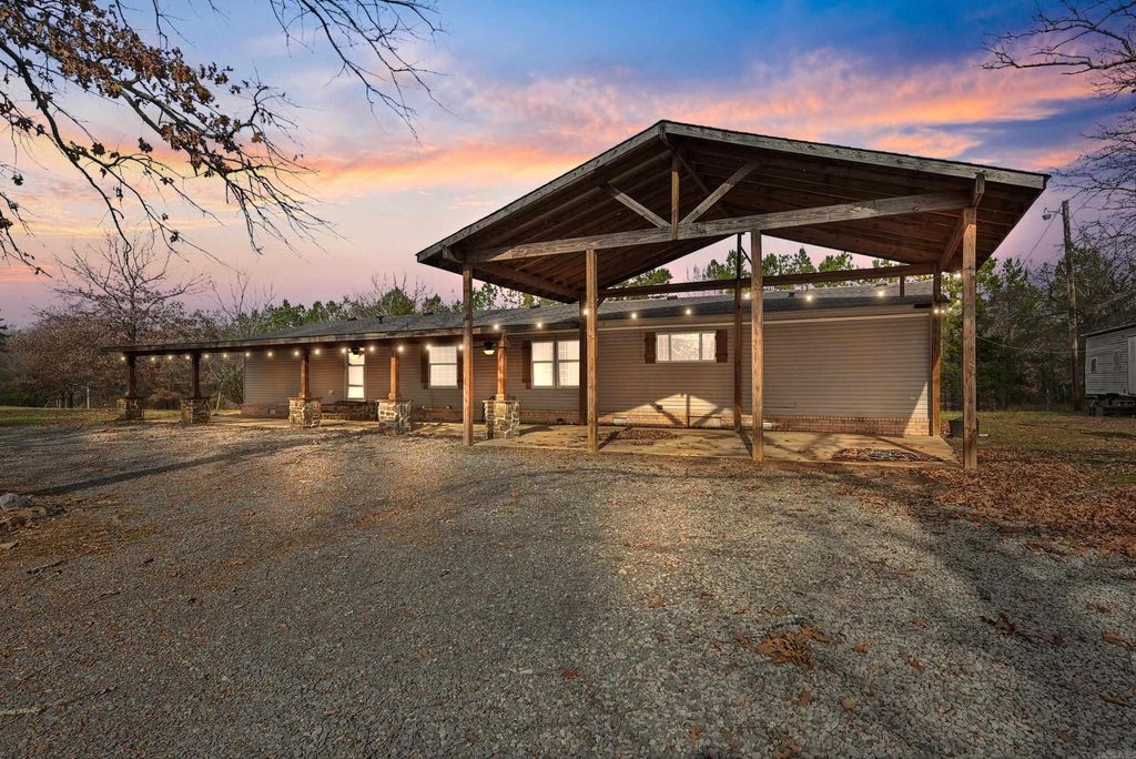 15 Aurora Lane, Vilonia, AR 72173