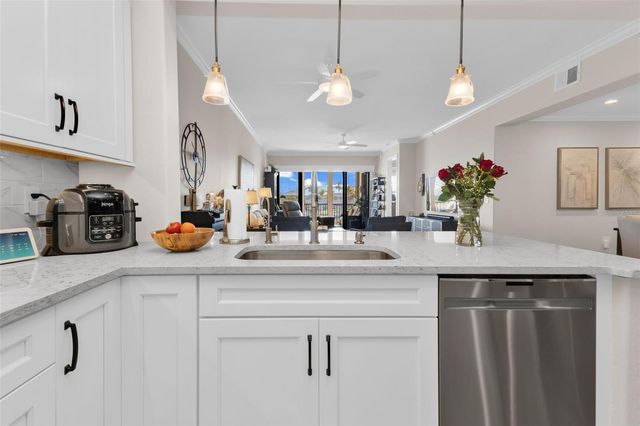 3308 PURPLE MARTIN DRIVE 122, Punta Gorda, FL 33950