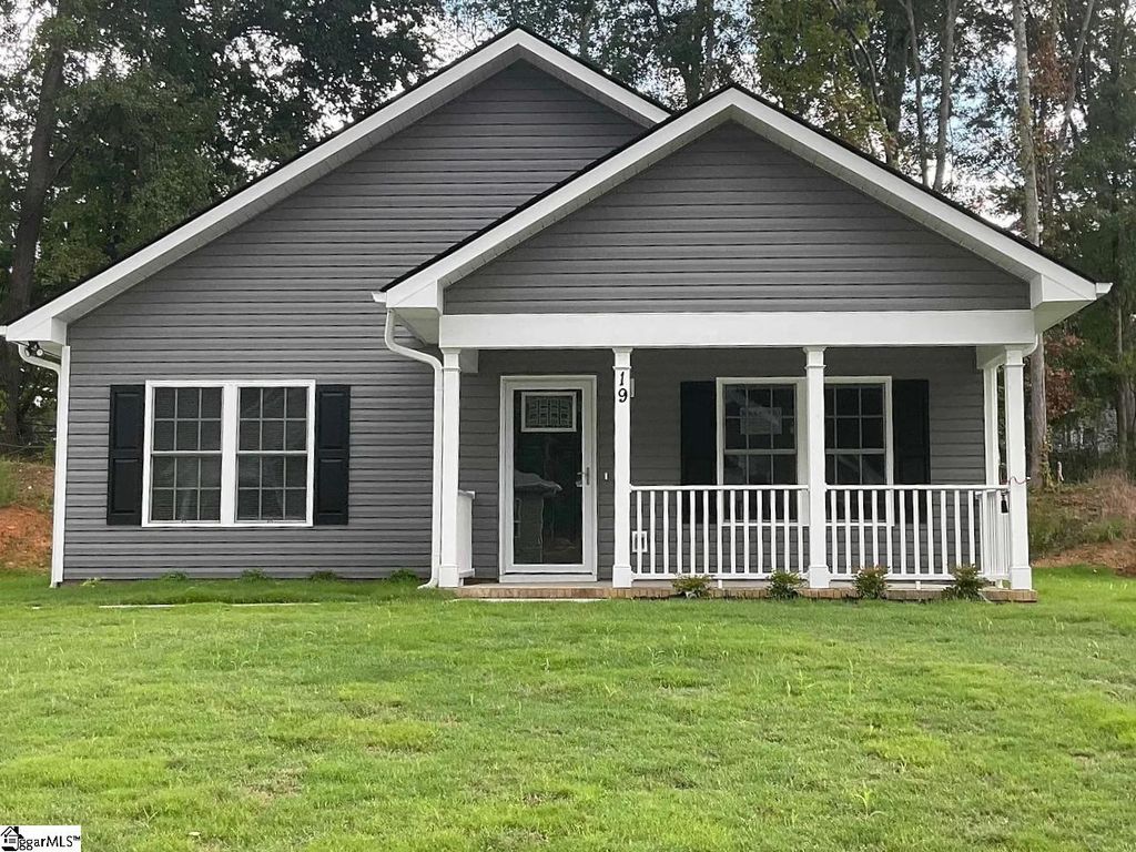 19 Sidney Wilson Court, Simpsonville, SC 29681