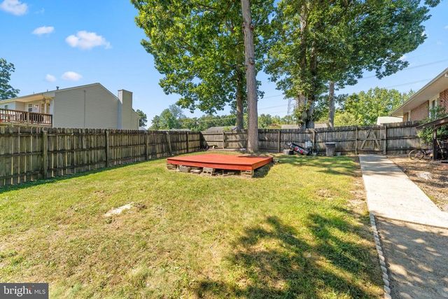 7105 PULLEN DR, Fredericksburg, VA 22407