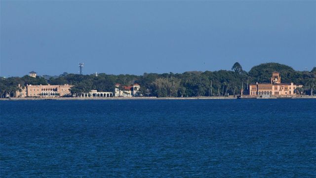 7322 WESTMORELAND DRIVE, Sarasota, FL 34243