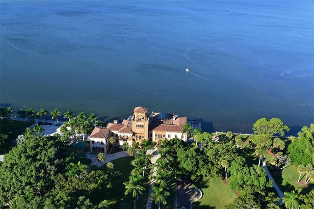 7322 WESTMORELAND DRIVE, Sarasota, FL 34243