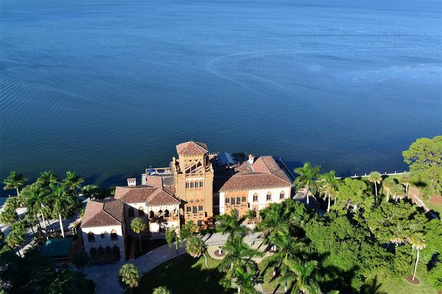 7322 WESTMORELAND DRIVE, Sarasota, FL 34243